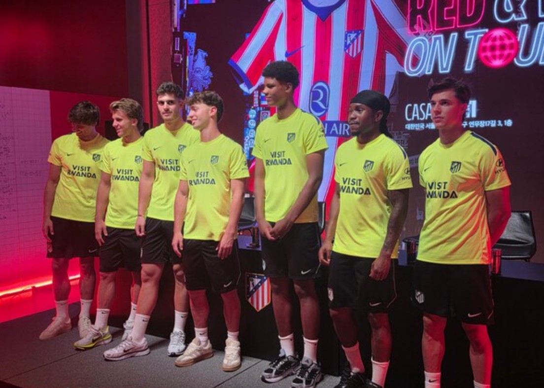 Lookman, Le Normand và những cầu thủ khác xuất hiện tại cửa hàng pop-up của Atletico Madrid ở Seoul, giao lưu với người hâm mộ