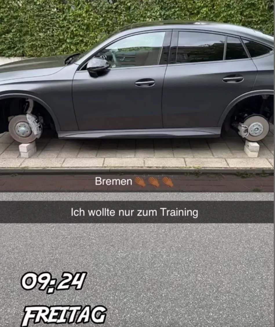 Cầu thủ trẻ Bremen Koulibaly bị trộm cả bốn bánh xe và vành