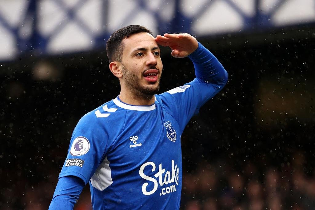 Crystal Palace and Everton discuss McNeil-Johnson swap deal