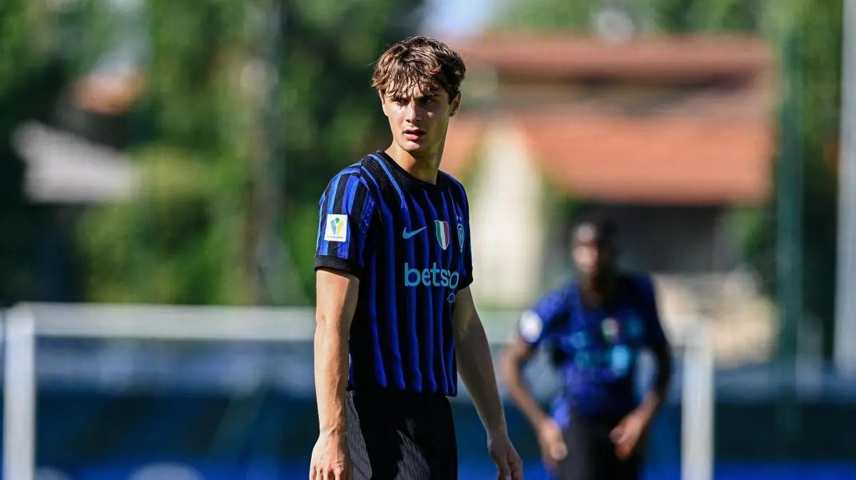 Bovio, defensa de la cantera del Inter, renueva su contrato a la espera del anuncio oficial
