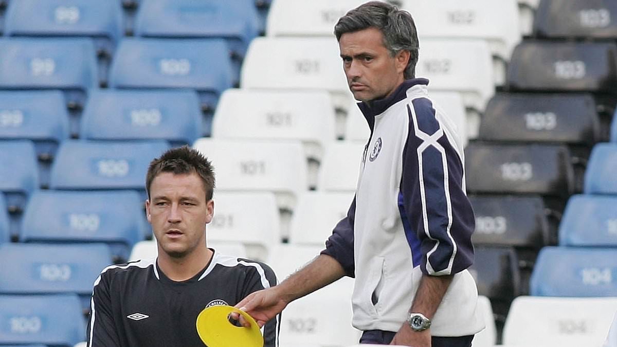 Terry: Mourinho conseguiu gravações do treino do adversário e não sei como