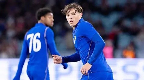 Sao trẻ Chelsea Reggie Walsh sắp gia nhập Wigan theo dạng cho mượn