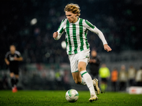 Kristoffer Zachariassen (Ferencváros), Midfielder, rating 7.9