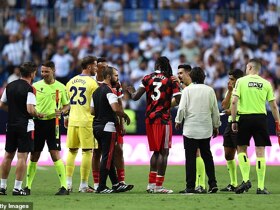 EPL pre-season friendly descends into chaos with a penalty taken against an OPEN GOAL