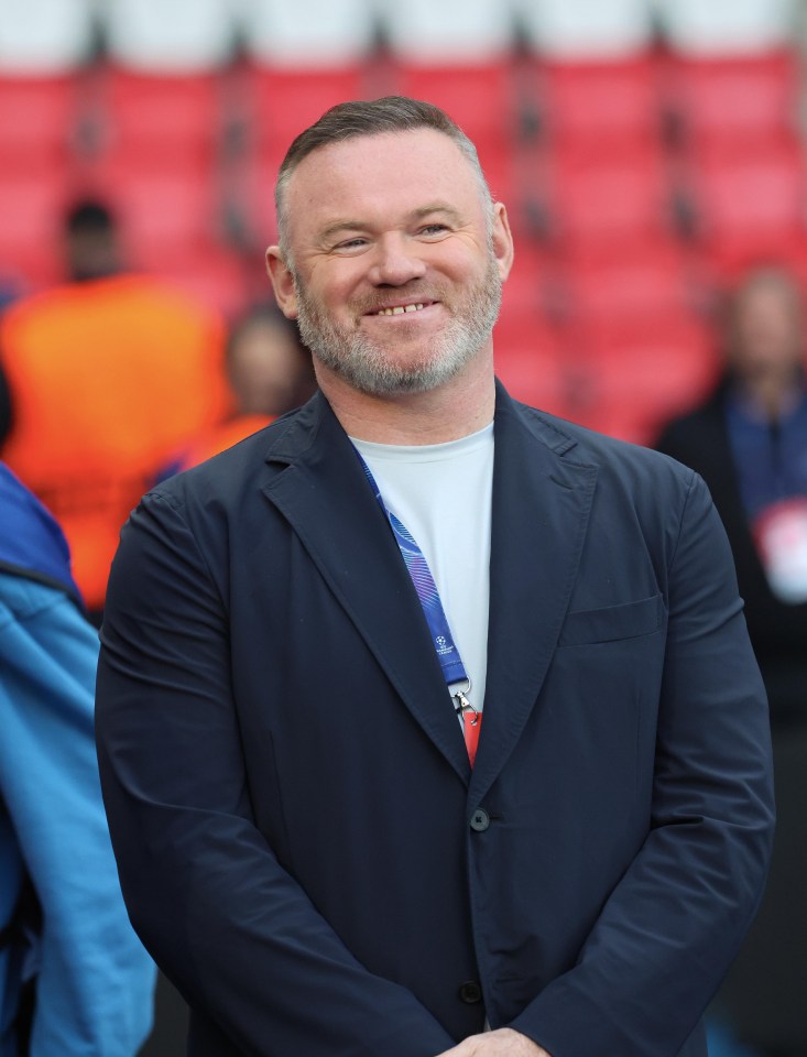 Rooney to co-Host new man utd podcast with goldbridge