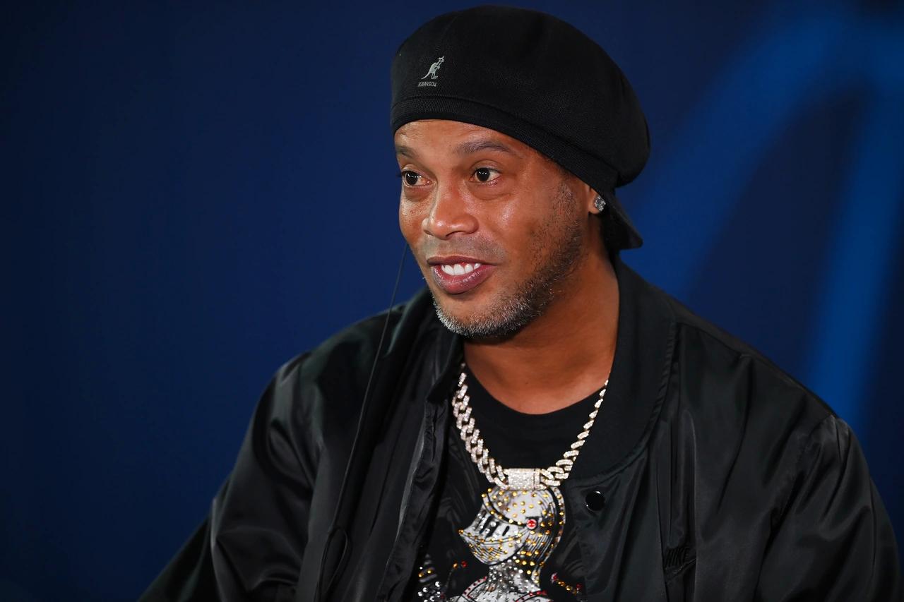 Media Italia: Ronaldinho Berencana Terjun ke Dunia Basket, Gandeng Dana Investasi 10 Juta Euro untuk Selamatkan Monaco
