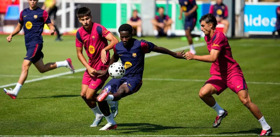 Sport: Barça quer que Tonkalha jogue mais, sem pressa para promovê-lo ao time principal