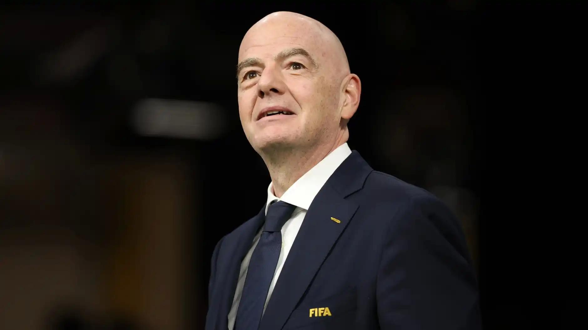 The Times: El organizador de la reunión de Infantino con el Papa no era él, el dueño del avión privado indirectamente poseyó acciones del Arsenal