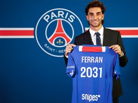 OFFICIAL: Ferran Torres joins PSG, will wear No.9 & contract until 2031