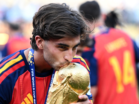 World Cup hero Torres completes long-awaited move from Barca to PSG
