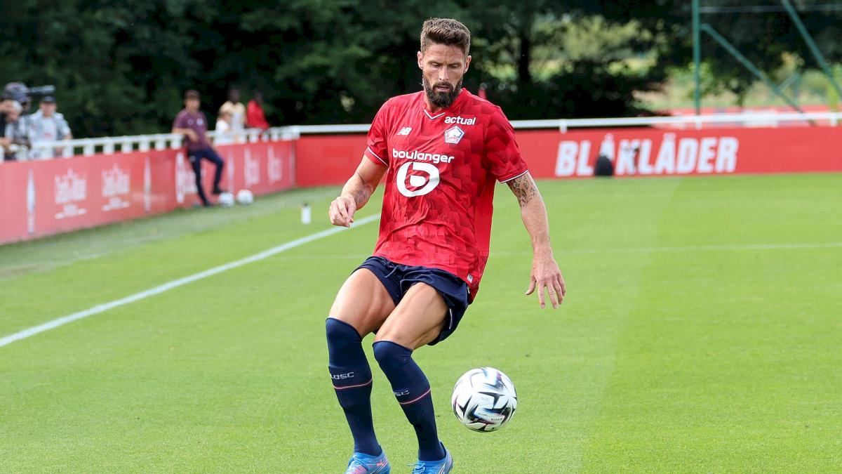 Tiểu Ancelotti: Giroud bị trật đầu gối trái nhưng có thể bình phục trong một tuần