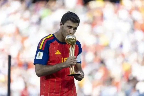 Sport: il Barcellona fiducioso per il debutto di Rodrigo Hernández mercoledì al Camp Nou