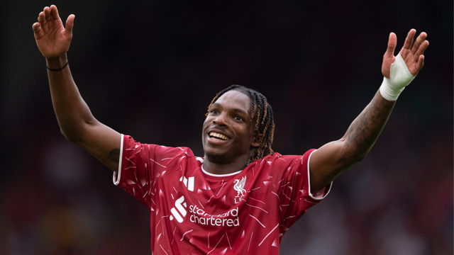 Iraola says shutout win over Como positive for Liverpool debutants Jacquet and Araujo