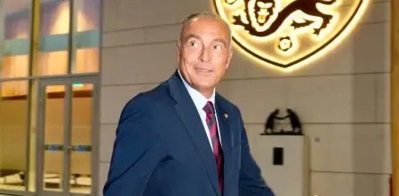 Yuste, vicepresidente del Barcelona, evita hablar sobre Julián Álvarez: "Ya hemos presentado una oferta"