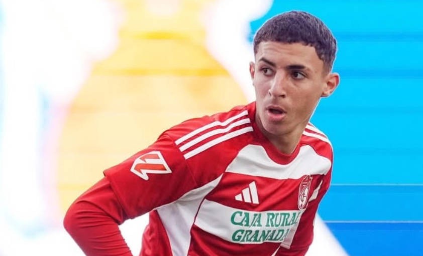 Le Real Madrid va recruter l'attaquant de Grenade, Rayan Zinebi, 19 ans, pour le Castilla