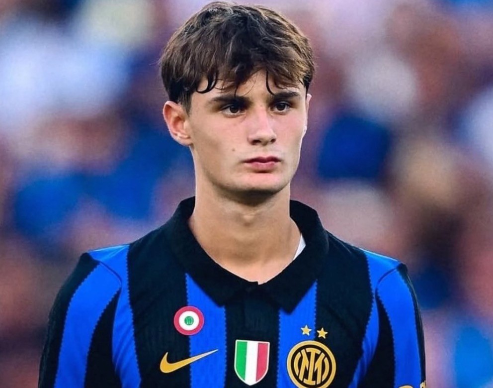 Di Marzio: Bek tengah Inter Milan berusia 18 tahun Bovo diperkirakan perpanjang kontrak hingga 2030 hari ini