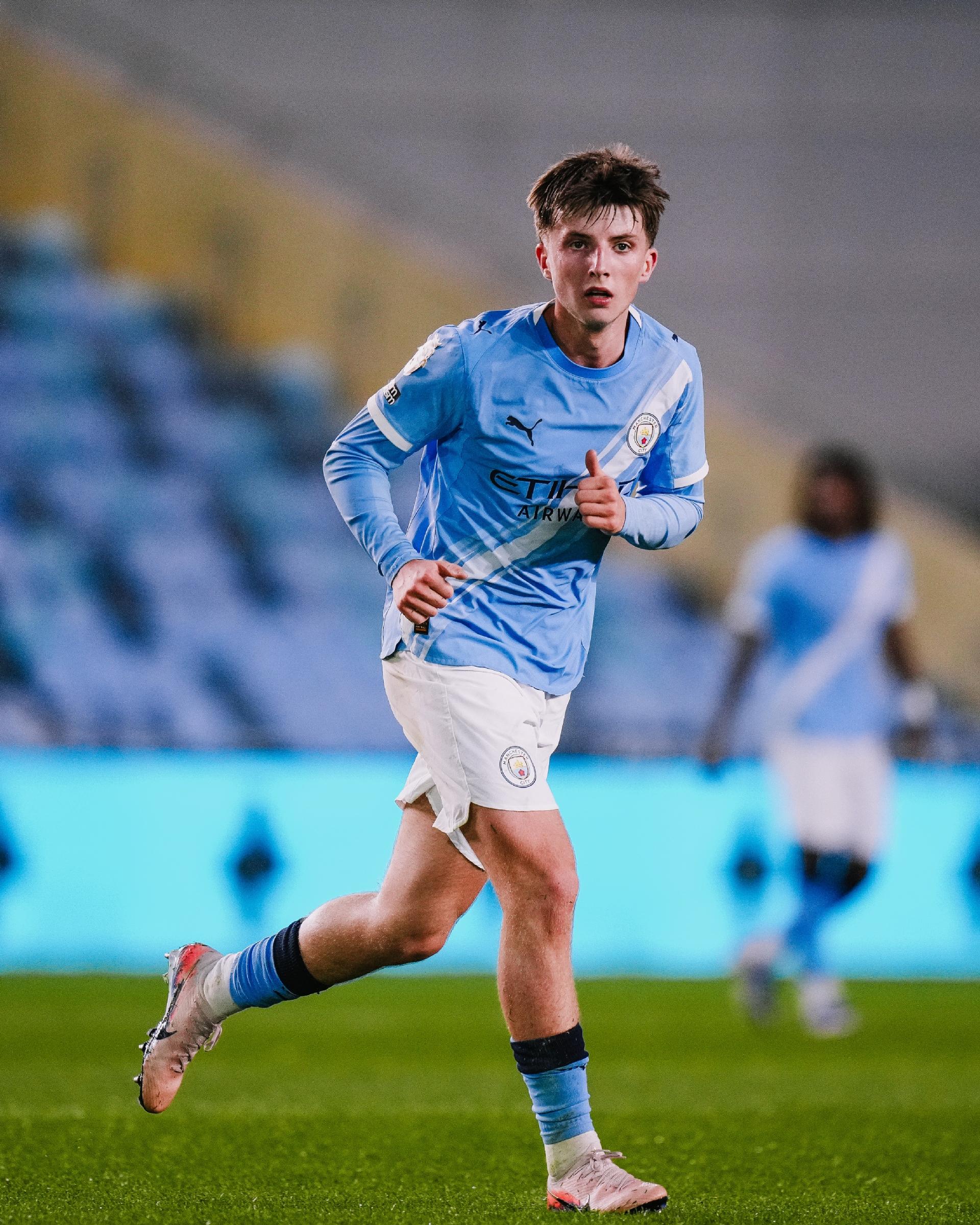 Offiziell: Manchester Citys 20-jähriger Mittelfeldspieler Charlie Gray wechselt für eine Saison auf Leihbasis zu Wigan Athletic
