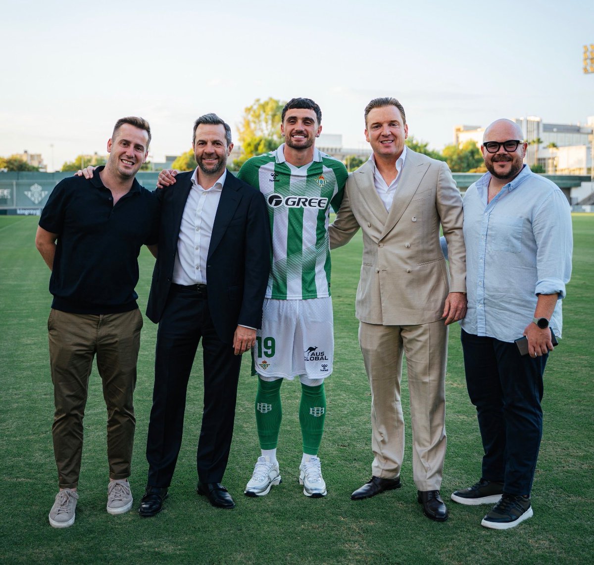 Romano: Parrott wechselt für 20 Mio. Euro zu Real Betis und trägt erstmals das Trikot
