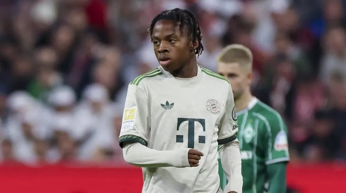 Ký giả: Club Brugge sắp ký hợp đồng với tiền vệ cánh 17 tuổi Wisdom Mike của Bayern với giá 5 triệu euro