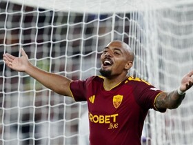 Donyell Malen Melampaui Ekspektasi Roma