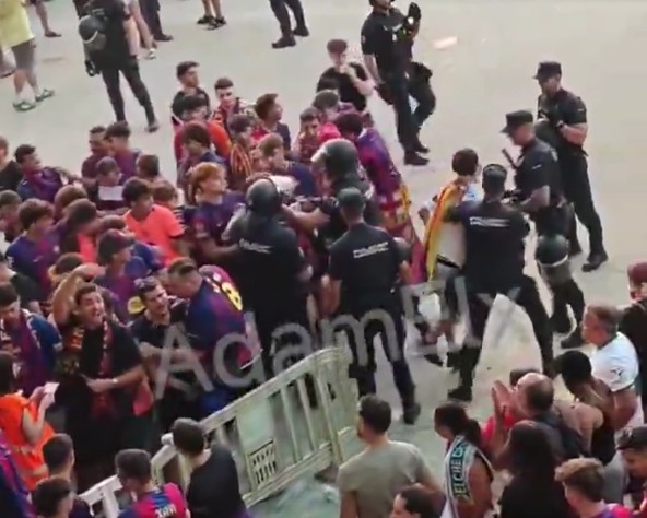 Laporta offers legal support to young Barcelona fan injured by police