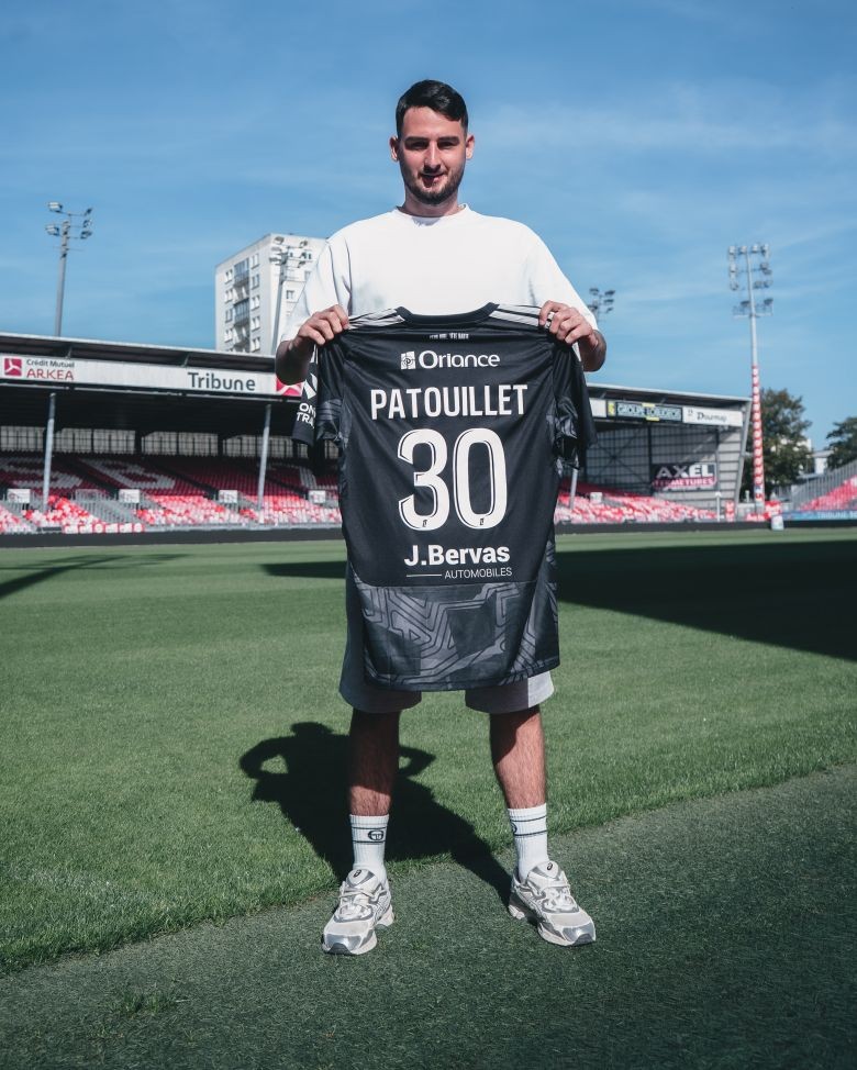 Resmi: Kiper Prancis berusia 22 tahun Mathieu Patouillet bergabung dengan Brest secara bebas transfer, menandatangani kontrak tiga tahun