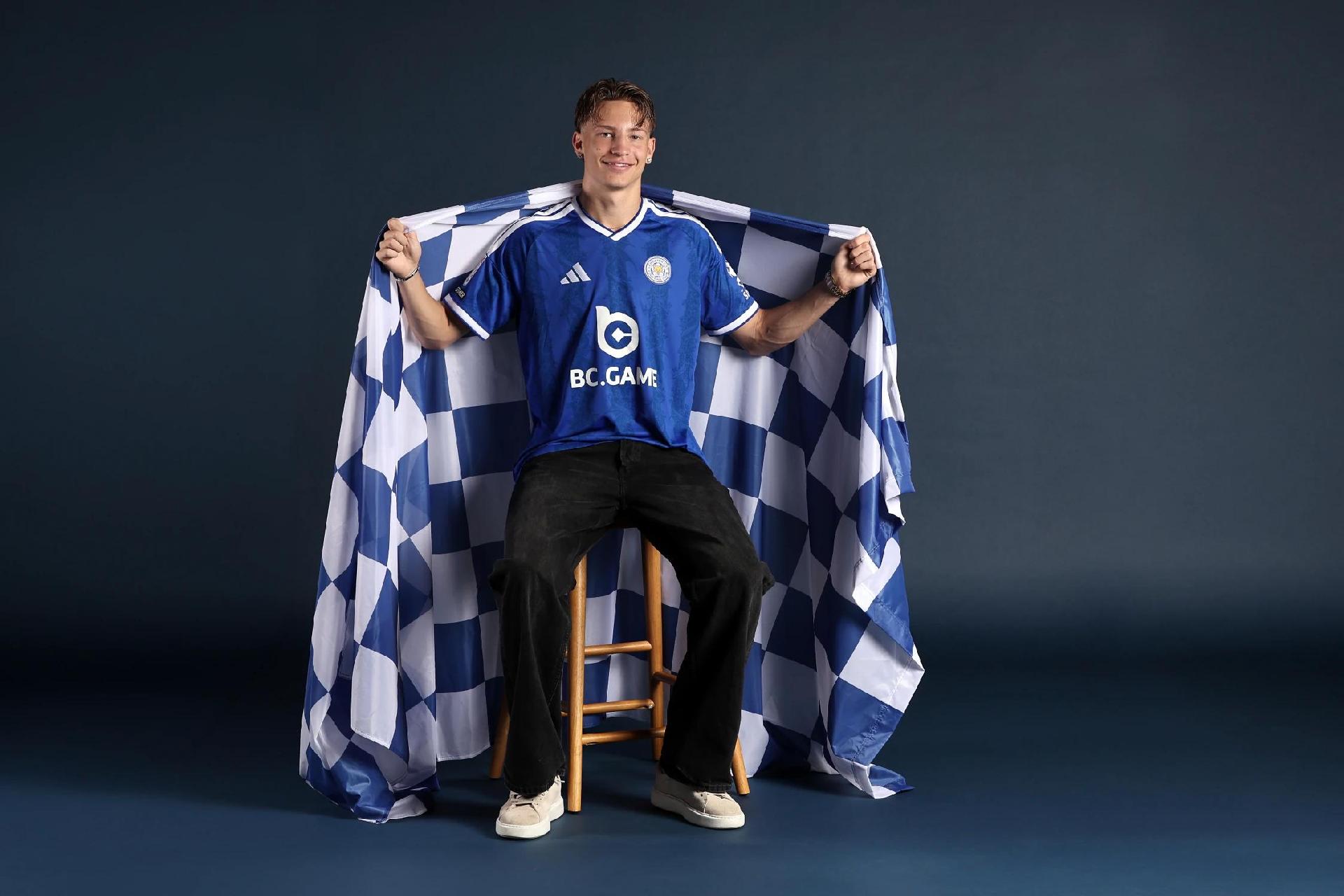Officiel : Leicester recrute le défenseur central finlandais Kangasniemi pour 2 millions de livres