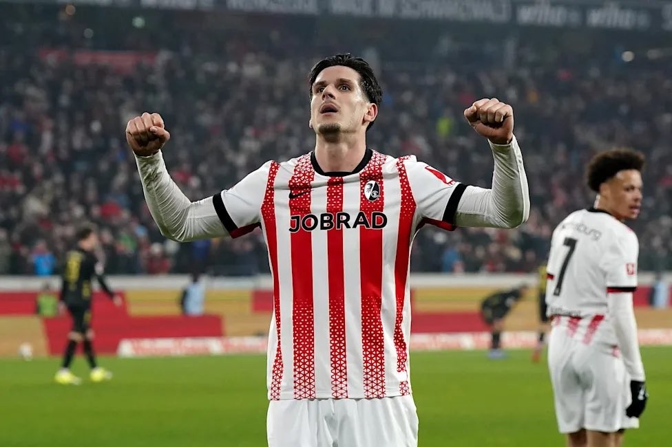 Man United interested in Freiburg striker Matanovic as Zirkzee departure nears