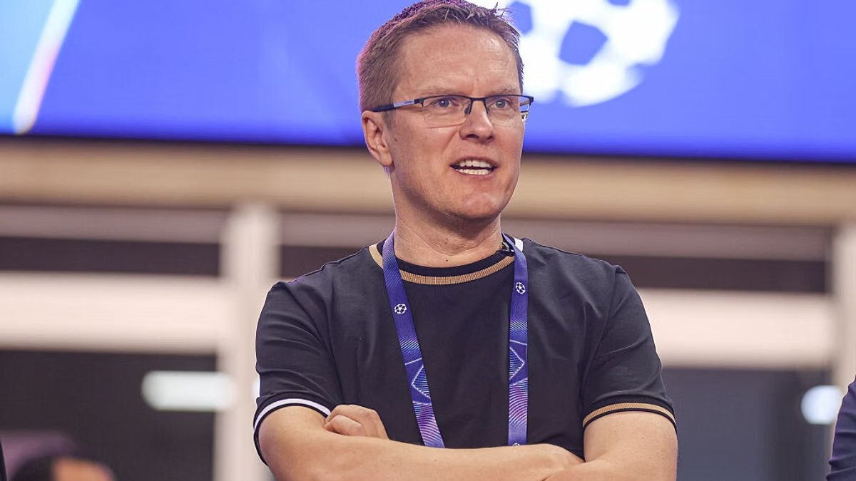 Médias italiens : Sabah, adversaire de Naples en Ligue des champions, son entraîneur a financé ses études grâce aux gains de « Qui veut gagner des millions »