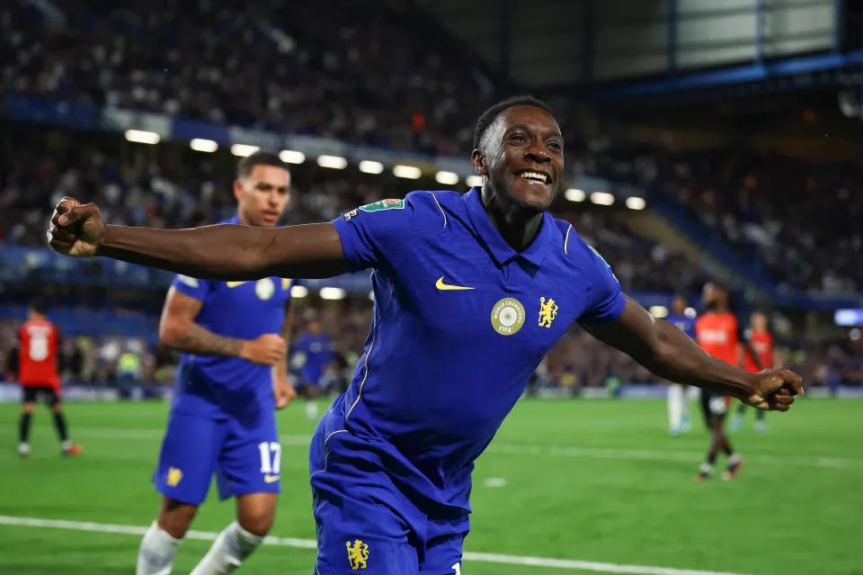 Deeney: Sáu năm trước tôi cùng Welbeck và João Pedro xuống hạng, ai ngờ hôm nay lại tái hợp tại Chelsea