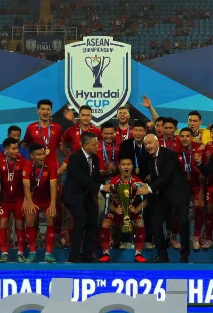 インファンティーノ、東南アジア選手権決勝で表彰しベトナムサッカーの発展を称賛