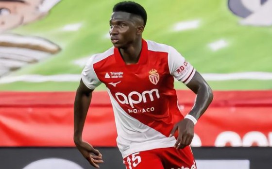 Chelsea in pole position per Kamara, il giocatore cerca casa a Londra