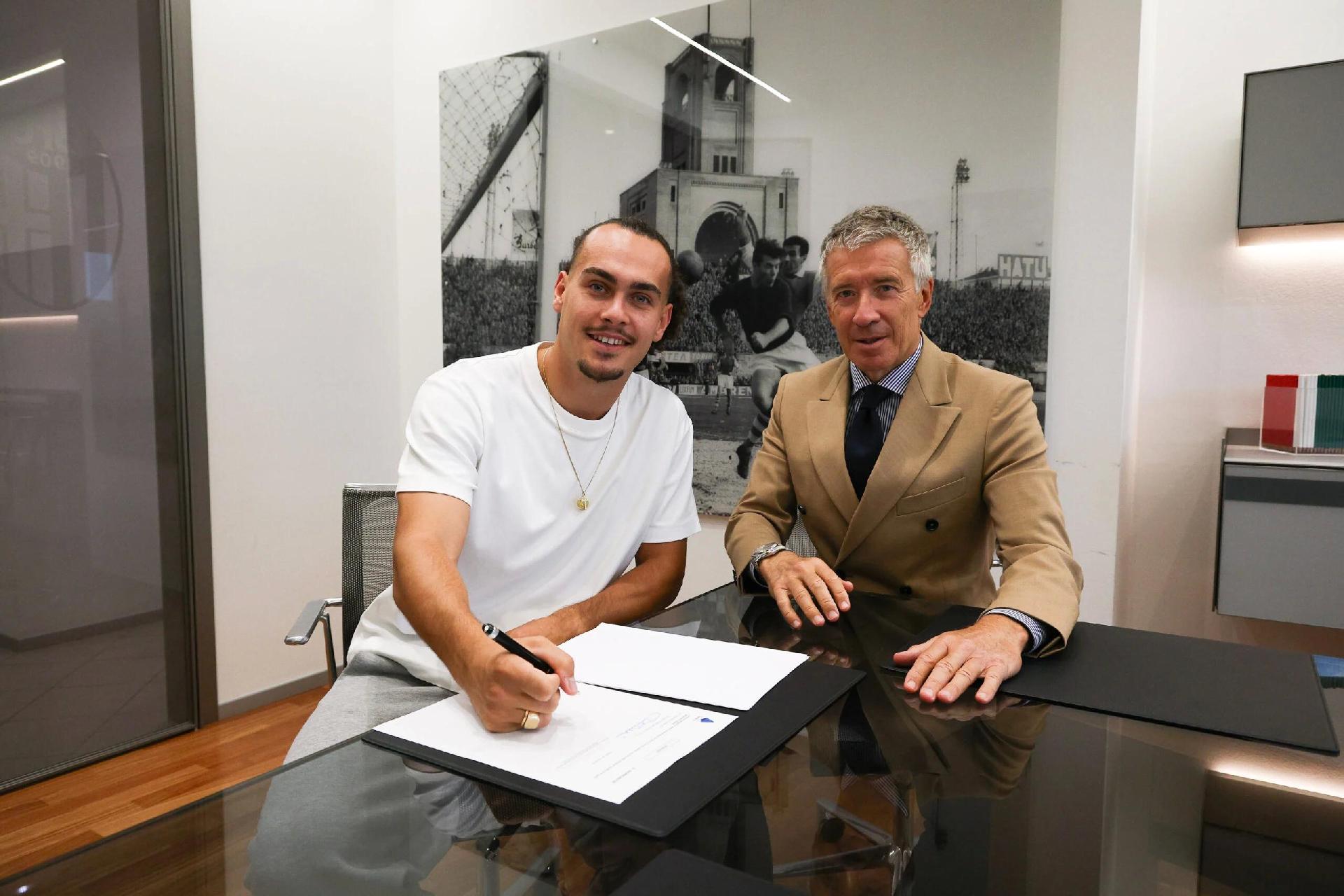 OFFICIAL: Belgium international Arthur Theate returns to Bologna on loan with option to buy