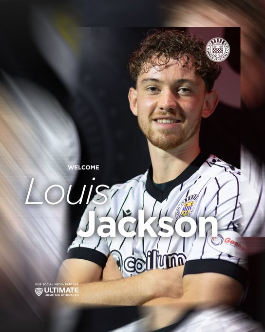 Oficial: El defensa Louis Jackson del Manchester United fichaje por el St. Mirren de la Premiership escocesa por 2+1 años