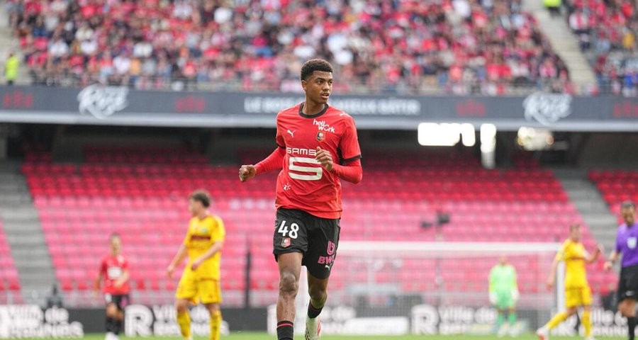 Rennes rechaza oferta de 35 millones de euros del Fulham por Boudebouz