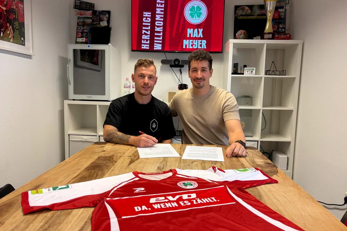 Oficial: Ex-jogador alemão Max Meyer assina contrato de dois anos com o Rot-Weiß Oberhausen