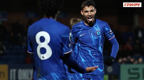 L'Équipe: Saint-Étienne y Sevilla negocian intensamente por el delantero Stassin