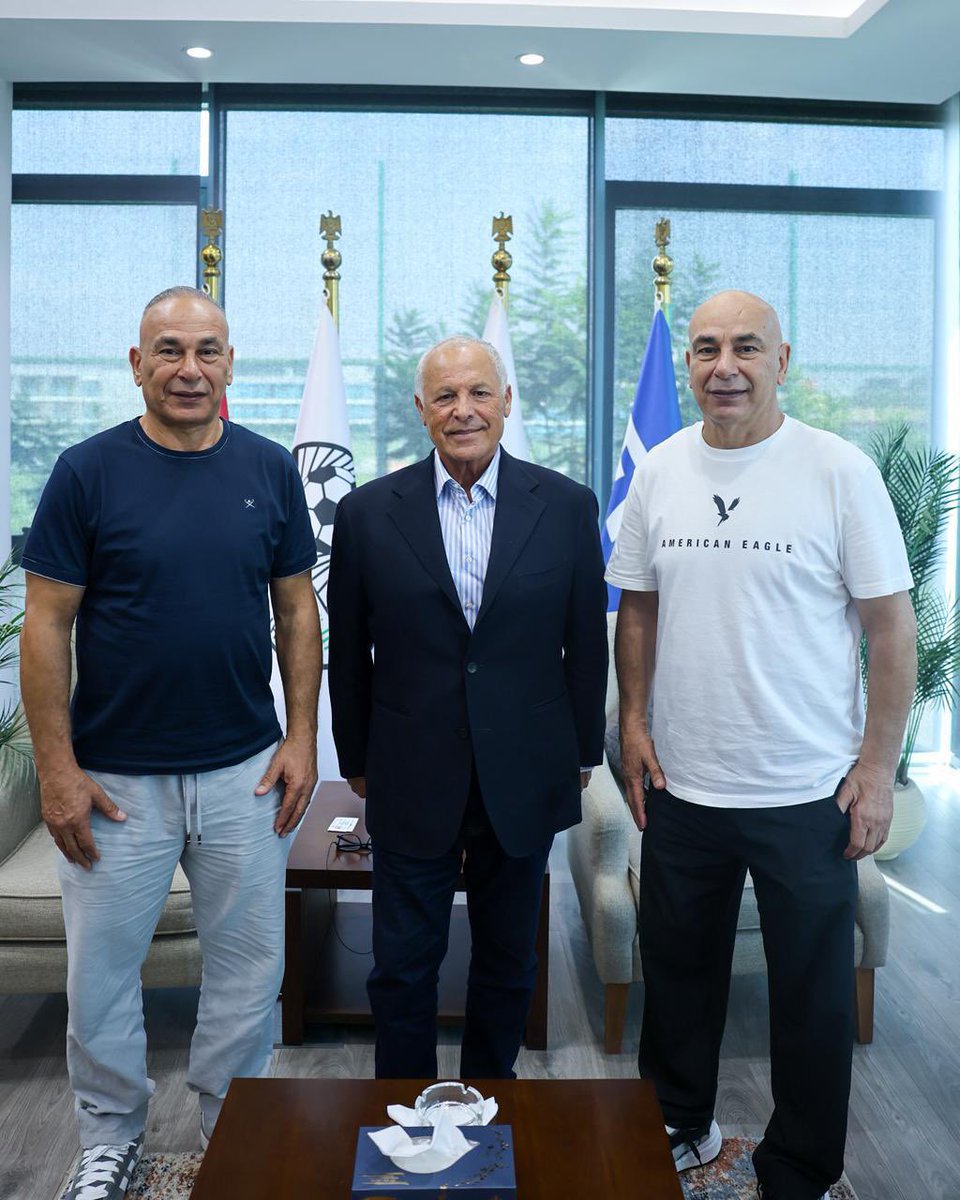 Oficial: Egito renova contrato com técnico Hossam Hassan até 2030 após melhor campanha em Copas