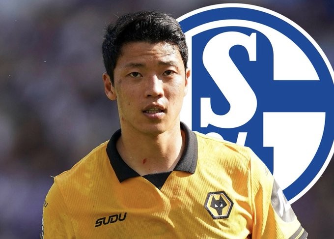 Sky Germany: Schalke 04 in Talks with Wolverhampton Wanderers to Sign Hwang Hee-chan, Player Open to Move
