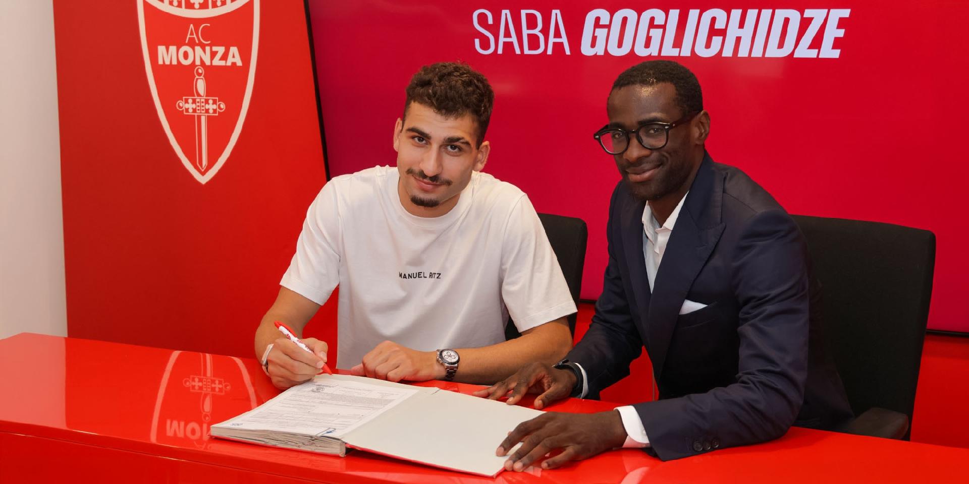 Oficial: AC Monza firma a Golitsidze, defensa del Udinese, cedido con opción de compra