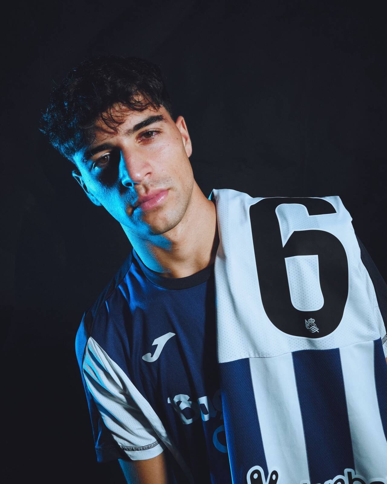 Jon Martin eredita la maglia numero 6 di Elustondo alla Real Sociedad