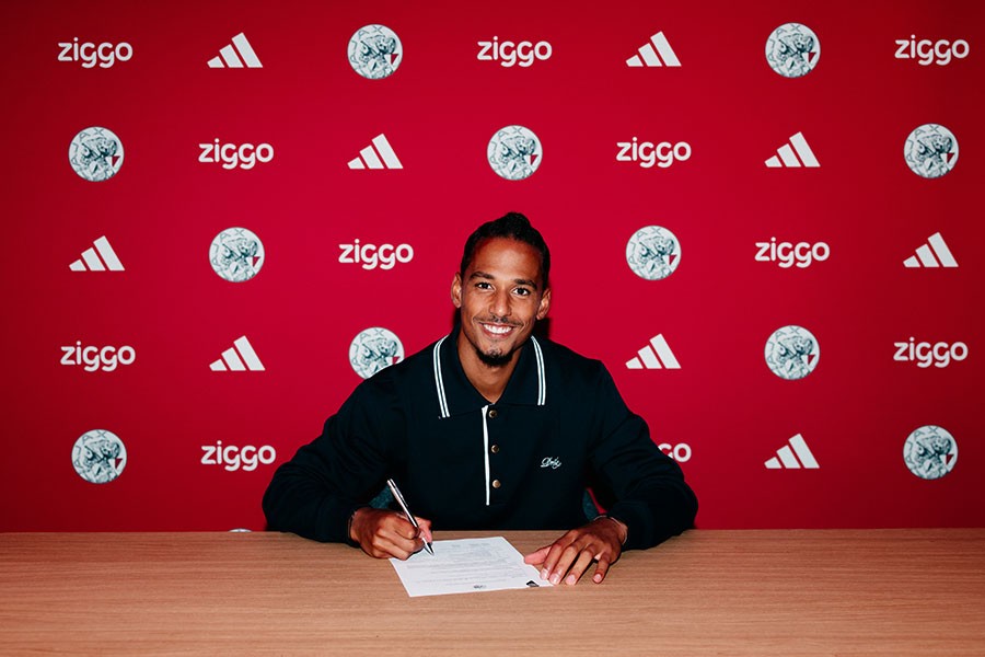 Oficial: Mónaco cede a Kehrer al Ajax
