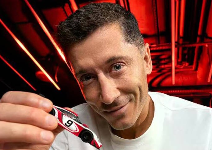 Lewandowski : Le Real Madrid se sent plus fort avec ses nouvelles recrues et Mourinho, mais je soutiens toujours Barcelone