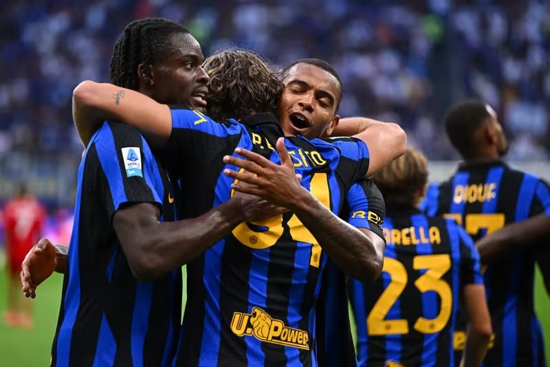 Danh sách Champions League của Inter Milan: Lautaro dẫn đầu, tân binh Spence, Jones, Stones góp mặt