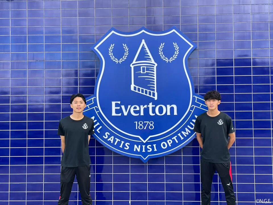 나고야 그램퍼스 U-18 선수 두 명, 에버튼 단기 연수 떠난다