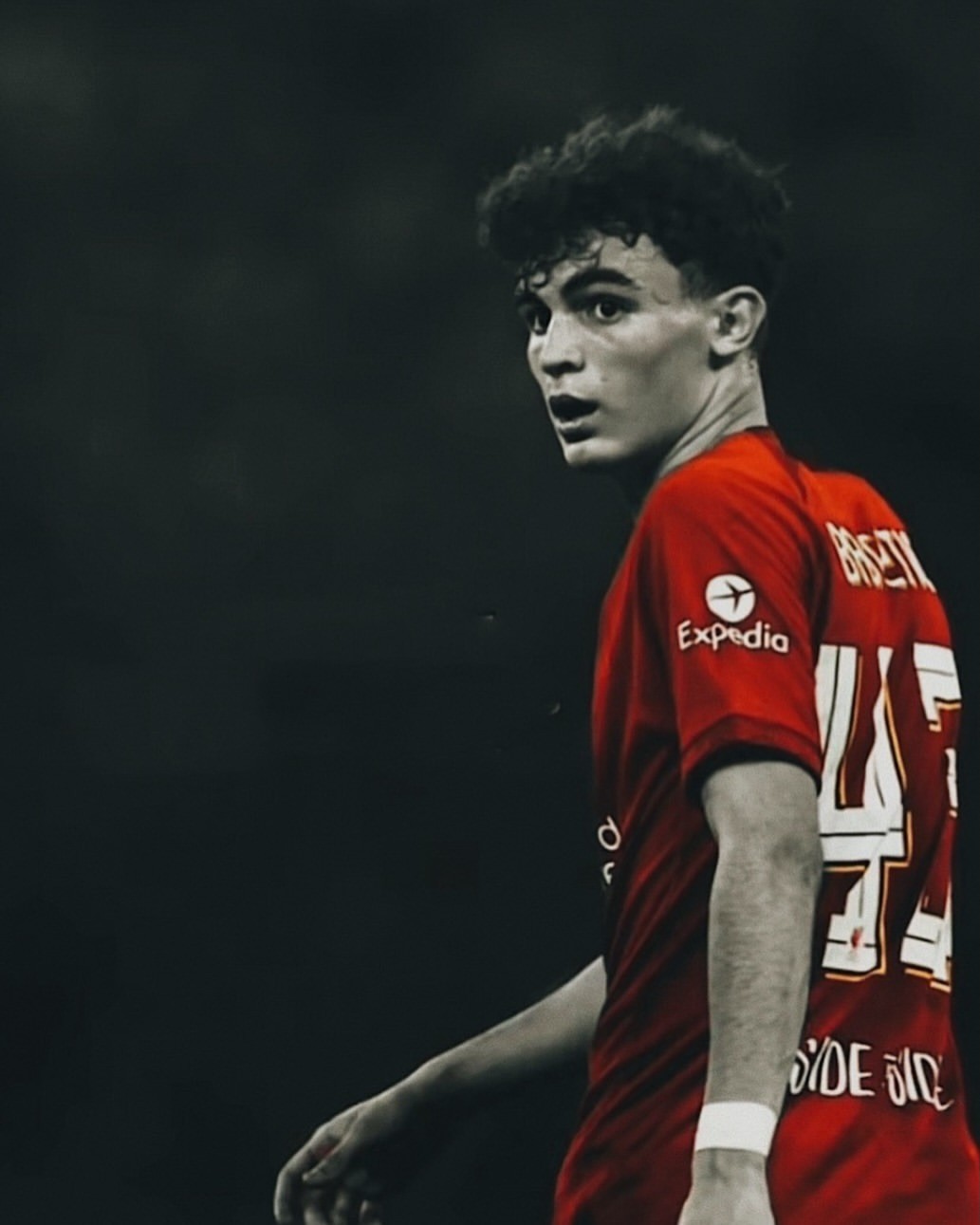Bajcetic se despede do Liverpool nas redes sociais: Uma vez "Red", sempre "Red"