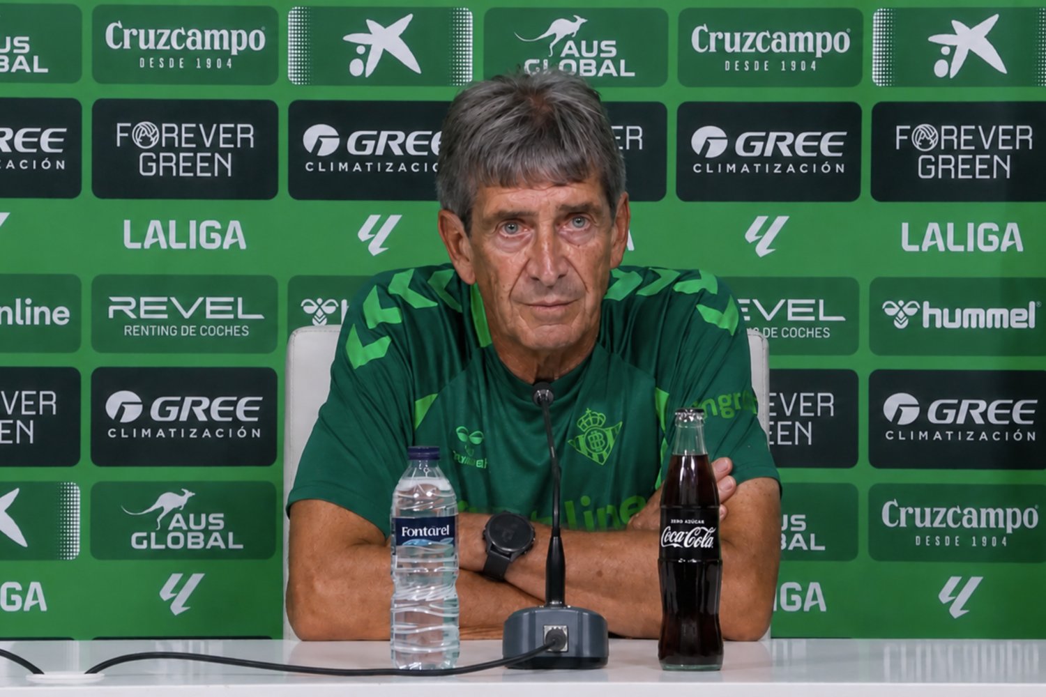 Pellegrini: Betis still needs a defensive midfielder; Ceballos unavailable for Real Madrid clash