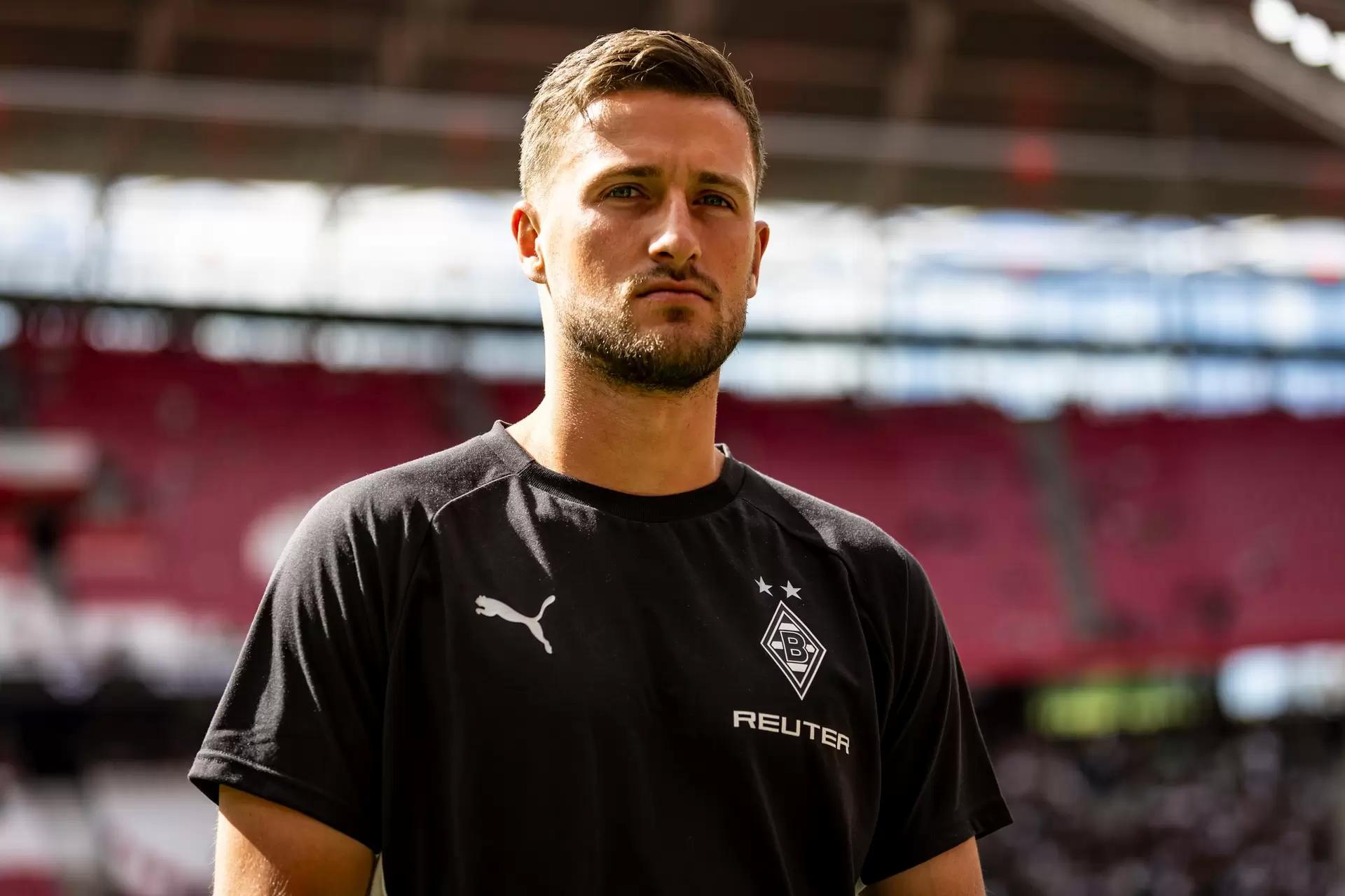 Borussia Mönchengladbach: Enzo Leopold Suffers Right Knee ACL Tear During Training, Set to Miss Months