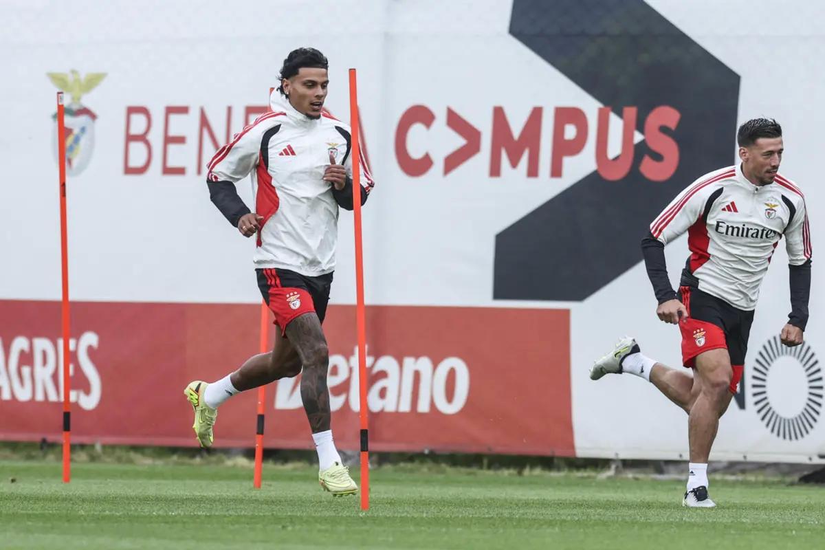 Rios: I thank everyone at Benfica for their love; maybe I'll return here