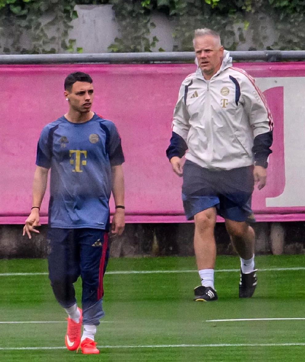 Bild: Dudok, joven promesa del Bayern, cedido al Estrela Amadora con opción de compra